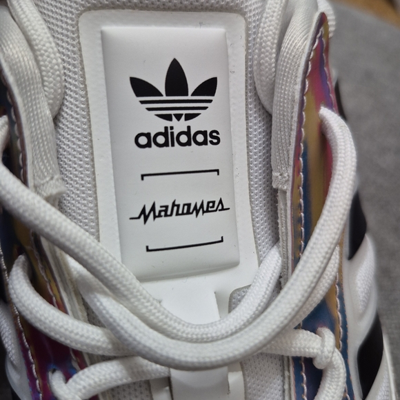 Adidas Patrick Mahomes Sneakers - Picture 3 of 10